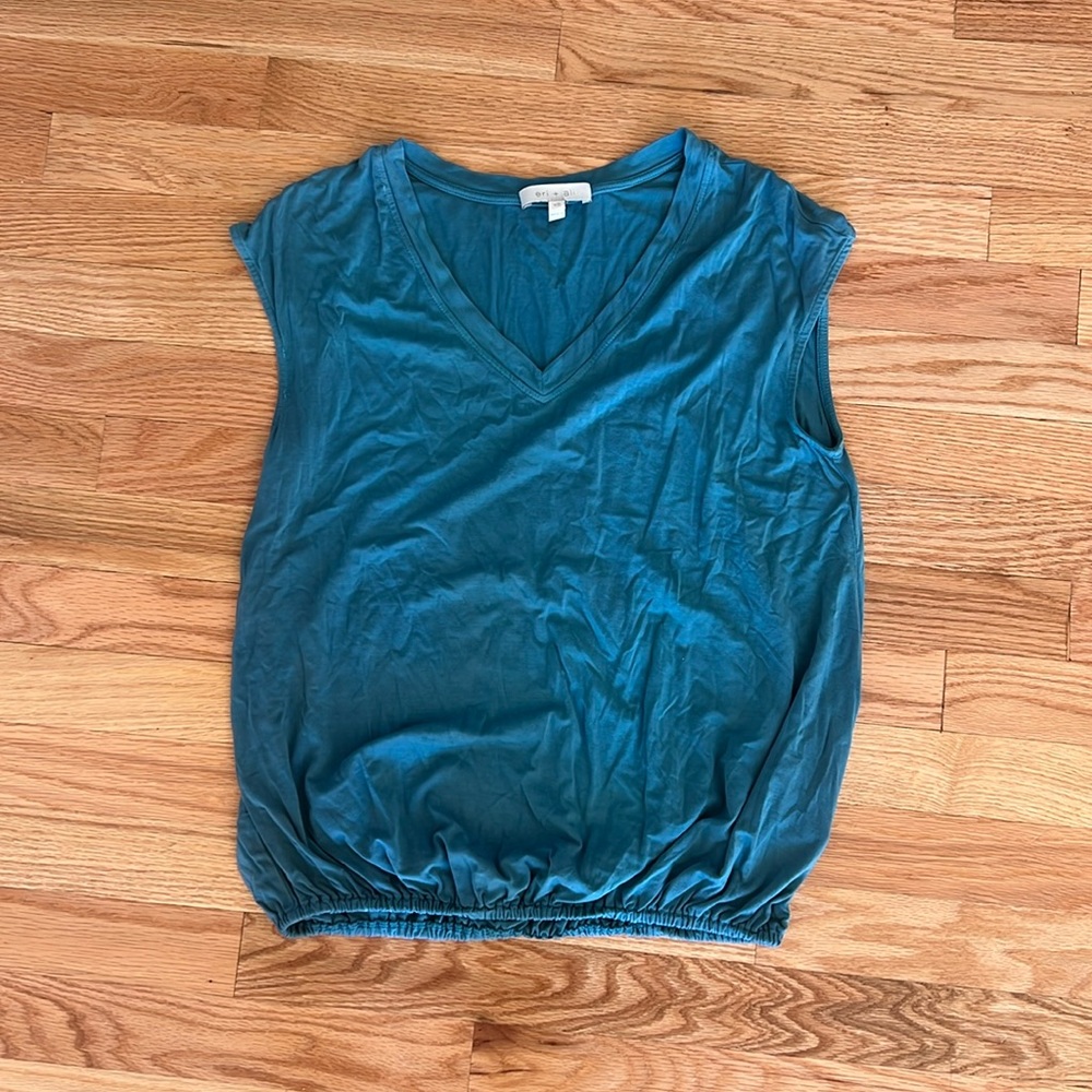 Teal top